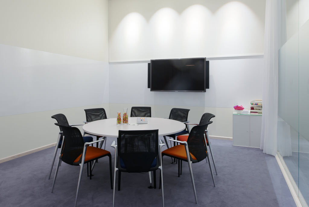 Copyright: Ake Lindman, Alstensgatan 37, 167 65 Bromma +46 8 34 35 80 info@lindmanphotography.com, Lank till fotografierna: ftp://lindman:ekonose8943@lindmanphotography.com Scandic Victoria Tower, conference and meeting room
